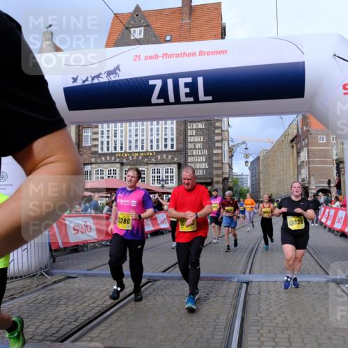 13.09.2026 - 21. swb-Marathon Bremen Tim E. http://msf.ph/oto/10342405 13.09.2026 11:11:52 Ziel 10155, 10510, 10511, 10546, 10552, 10616, 10977, 11036, 11216, 11239, 11289, 11533, 11702, 11870, 11927, 12082, 12220, 12286, 12311, 12336, 12464, 12508, 12553 meine-sportfotos.de
