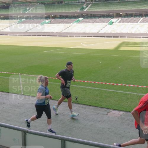 13.09.2026 - 21. swb-Marathon Bremen Michael Burmester http://msf.ph/oto/10342415 13.09.2026 13:25:43 Laufen im Stadion 202, 213, 294, 505, 530, 543, 548, 645, 723, 815, 818, 966, 1283, 1410, 1443, 1459, 1463, 1473, 1487, 1491, 1504, 1515, 1530, 1561, 1618, 1744, 1828, 1830, 1953, 2058, 2059, 2095, 2211, 2267, 2271, 2298, 2308, 2312, 2323, 2354, 2382, 2384, 2497, 2506, 2508, 2554, 2558, 2576, 2591, 2592, 2644, 2656, 2675, 2752, 2762, 2817, 2833, 2878, 2896, 2970, 2981, 3005, 3047, 3062, 3097, 3142, 3172, 3211, 3259, 3298, 3306, 3329, 3359, 3381, 3390, 3433, 3629, 3851 meine-sportfotos.de