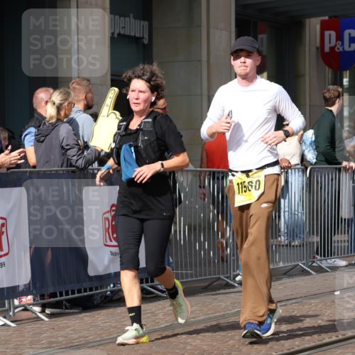13.09.2026 - 21. swb-Marathon Bremen Strokosch-Dieckow http://msf.ph/oto/10342441 13.09.2026 11:08:14 Ziel 10229, 10399, 10609, 11065, 11124, 11358, 11509, 11560, 11561, 11678, 11710, 11834, 11888, 11968, 12073, 12162, 12164, 12315, 12410, 12516, 10135, 10139, 10188, 10404, 10493, 10660, 10767, 10793, 10851, 10859, 11032, 11044, 11263, 11378, 11404, 11659, 11831, 11833, 11958, 12031, 12066, 12160, 12248, 12325, 12384, 12389 meine-sportfotos.de
