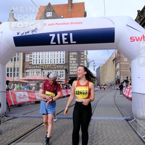 13.09.2026 - 21. swb-Marathon Bremen Tim E. http://msf.ph/oto/10342487 13.09.2026 11:11:55 Ziel 10155, 10510, 10511, 10546, 10552, 10616, 10977, 11239, 11289, 11533, 11702, 11927, 12082, 12220, 12286, 12311, 12336, 12508, 12553 meine-sportfotos.de