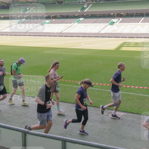 13.09.2026 - 21. swb-Marathon Bremen Michael Burmester http://msf.ph/oto/10342489 13.09.2026 13:25:52 Laufen im Stadion 202, 213, 294, 505, 530, 543, 645, 723, 815, 818, 833, 966, 1077, 1283, 1410, 1443, 1459, 1463, 1473, 1487, 1491, 1504, 1515, 1530, 1561, 1618, 1744, 1828, 1830, 1953, 2058, 2059, 2211, 2267, 2271, 2273, 2298, 2308, 2354, 2382, 2384, 2428, 2497, 2506, 2508, 2554, 2558, 2576, 2591, 2592, 2644, 2656, 2675, 2752, 2762, 2817, 2833, 2878, 2896, 2965, 2970, 2981, 3005, 3047, 3062, 3097, 3142, 3172, 3211, 3259, 3298, 3306, 3329, 3359, 3390, 3433, 3629, 3851 meine-sportfotos.de