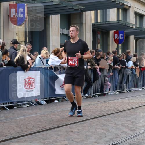 13.09.2026 - 21. swb-Marathon Bremen Strokosch-Dieckow http://msf.ph/oto/10342499 13.09.2026 13:28:24 Ziel 613, 722, 1239, 1914, 2276, 2764, 2851, 2891, 3028, 3348, 3419, 3444, 3665, 4102, 4564, 5267, 5531, 5691, 6817, 6914, 6955, 6957, 7134, 7263, 7527, 8483, 8938, 9176, 9562, 13012, 13174, 178, 210, 1380, 1460, 2047, 2977, 3114, 3294, 3334, 3597, 4250, 4506, 5250, 5360, 5683, 5889, 6182, 7926, 8429, 8570, 9064, 9167, 9168, 9543, 9549, 9738, 9881 meine-sportfotos.de