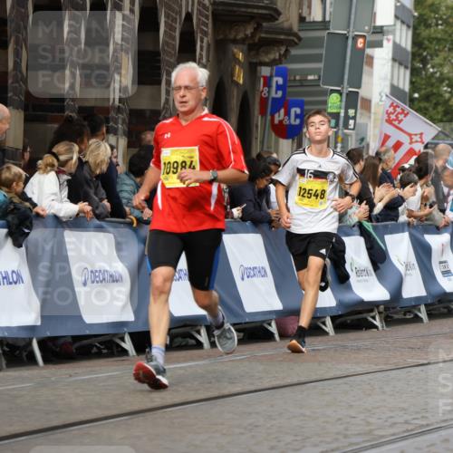13.09.2026 - 21. swb-Marathon Bremen Strokosch-Dieckow http://msf.ph/oto/10342523 13.09.2026 10:51:31 Ziel 10471, 10515, 10808, 10887, 11339, 11503, 11537, 11625, 11626, 11801, 11973, 12051, 12133, 12303, 12552, 10162, 10281, 10348, 10467, 11273, 11542, 11733, 11787, 12329 meine-sportfotos.de