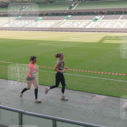 13.09.2026 - 21. swb-Marathon Bremen Michael Burmester http://msf.ph/oto/10342568 13.09.2026 13:26:02 Laufen im Stadion 202, 213, 294, 390, 505, 530, 543, 645, 815, 818, 833, 966, 1077, 1283, 1410, 1443, 1459, 1473, 1487, 1491, 1504, 1515, 1530, 1561, 1618, 1744, 1828, 1830, 1953, 2058, 2059, 2267, 2271, 2273, 2298, 2308, 2309, 2354, 2382, 2384, 2428, 2497, 2506, 2508, 2554, 2558, 2576, 2582, 2591, 2592, 2644, 2656, 2675, 2752, 2762, 2817, 2833, 2878, 2896, 2965, 2970, 2981, 3005, 3047, 3062, 3084, 3097, 3142, 3172, 3211, 3259, 3306, 3329, 3359, 3390, 3433, 3629, 3851 meine-sportfotos.de