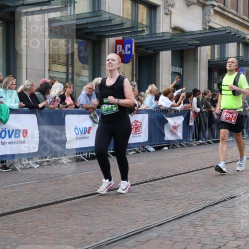 13.09.2026 - 21. swb-Marathon Bremen Strokosch-Dieckow http://msf.ph/oto/10342580 13.09.2026 13:28:27 Ziel 430, 613, 722, 725, 1014, 1914, 2276, 2378, 2764, 2851, 2891, 3028, 3348, 3419, 3444, 3665, 4102, 4564, 5267, 5531, 5691, 5865, 6817, 6914, 6937, 6955, 6957, 7134, 7263, 7527, 8938, 8985, 9176, 9562, 13012, 13174, 178, 210, 1239, 1380, 1460, 2047, 2764, 2977, 3114, 3294, 3334, 3597, 4250, 4506, 5250, 5360, 5683, 5889, 6182, 7926, 8429, 8483, 8570, 9064, 9167, 9168, 9543, 9549, 9738, 9881 meine-sportfotos.de