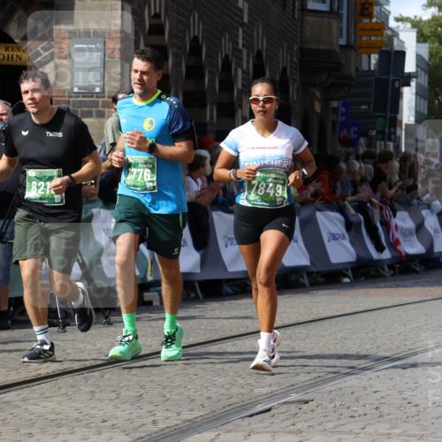 13.09.2026 - 21. swb-Marathon Bremen Strokosch-Dieckow http://msf.ph/oto/10342594 13.09.2026 13:27:09 Ziel 531, 946, 2089, 2779, 3076, 3302, 3510, 3527, 3852, 3893, 4327, 4441, 4598, 4919, 5054, 5689, 5937, 5943, 6289, 6314, 6375, 6455, 6580, 7246, 7317, 8112, 8303, 9150, 9551, 13097, 242, 3273, 3385, 3496, 4558, 6071, 6288, 6776, 7849, 8219, 9159, 9343, 9760, 10112, 10113, 13147 meine-sportfotos.de