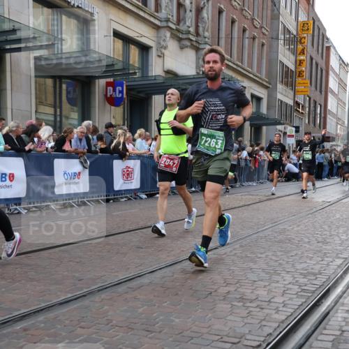 13.09.2026 - 21. swb-Marathon Bremen Strokosch-Dieckow http://msf.ph/oto/10342610 13.09.2026 13:28:28 Ziel 430, 613, 722, 725, 1014, 1914, 2276, 2378, 2851, 2891, 3028, 3348, 3419, 3444, 3665, 4102, 4564, 5267, 5531, 5691, 5865, 6099, 6817, 6914, 6937, 6955, 6957, 7134, 7263, 7527, 8938, 8985, 9176, 9562, 13012, 13174, 178, 210, 1239, 1380, 1460, 2047, 2764, 2977, 3028, 3114, 3294, 3334, 3597, 4250, 4506, 5250, 5360, 5683, 5889, 6182, 8429, 8483, 8570, 9064, 9167, 9168, 9543, 9549, 9738, 9881 meine-sportfotos.de