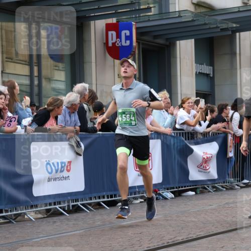 13.09.2026 - 21. swb-Marathon Bremen Strokosch-Dieckow http://msf.ph/oto/10342675 13.09.2026 13:28:30 Ziel 430, 613, 722, 725, 936, 1014, 1688, 1914, 2223, 2276, 2378, 2851, 2891, 3348, 3419, 3444, 3665, 4102, 4564, 5267, 5531, 5691, 5865, 6099, 6817, 6914, 6937, 6955, 6957, 7134, 7263, 7527, 8938, 8984, 8985, 9176, 9562, 13012, 13174, 178, 210, 1239, 1380, 1460, 2047, 2764, 2977, 3028, 3114, 3294, 3334, 3597, 4250, 4506, 5250, 5360, 5683, 5889, 6182, 8429, 8483, 8570, 9064, 9543, 9549, 9738, 9881 meine-sportfotos.de