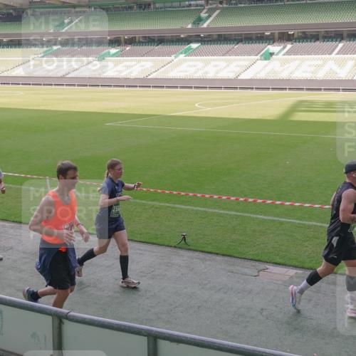 13.09.2026 - 21. swb-Marathon Bremen Michael Burmester http://msf.ph/oto/10342783 13.09.2026 13:26:32 Laufen im Stadion 186, 202, 364, 390, 530, 543, 645, 815, 818, 833, 966, 1077, 1283, 1410, 1412, 1443, 1459, 1473, 1487, 1504, 1530, 1561, 1618, 1700, 1744, 1828, 1830, 1953, 1961, 2058, 2059, 2273, 2298, 2308, 2309, 2354, 2382, 2384, 2388, 2404, 2428, 2507, 2508, 2542, 2558, 2576, 2582, 2591, 2592, 2656, 2675, 2725, 2748, 2752, 2762, 2817, 2875, 2878, 2896, 2923, 2965, 2970, 2981, 3045, 3047, 3050, 3062, 3084, 3097, 3142, 3172, 3184, 3259, 3329, 3359, 3433, 3540, 3592, 3629, 3756, 3851 meine-sportfotos.de