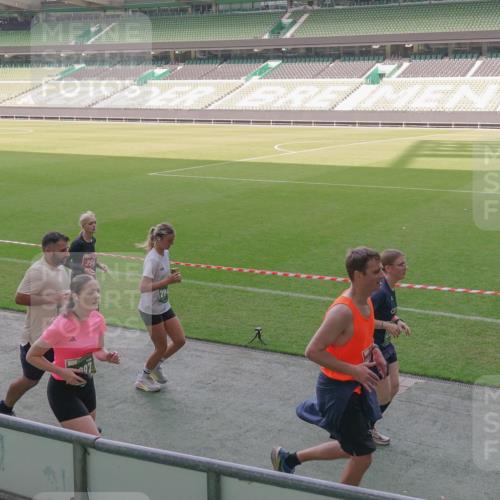 13.09.2026 - 21. swb-Marathon Bremen Michael Burmester http://msf.ph/oto/10342795 13.09.2026 13:26:33 Laufen im Stadion 186, 202, 364, 390, 530, 543, 645, 815, 818, 833, 966, 1077, 1283, 1410, 1412, 1443, 1459, 1473, 1487, 1504, 1530, 1561, 1618, 1700, 1744, 1828, 1830, 1953, 1961, 2058, 2059, 2273, 2298, 2308, 2309, 2354, 2382, 2384, 2388, 2404, 2428, 2507, 2508, 2542, 2558, 2576, 2582, 2591, 2592, 2656, 2675, 2725, 2748, 2752, 2762, 2817, 2875, 2878, 2896, 2923, 2965, 2970, 2981, 3045, 3047, 3050, 3062, 3084, 3097, 3142, 3172, 3184, 3259, 3329, 3359, 3433, 3540, 3592, 3629, 3756, 3851 meine-sportfotos.de