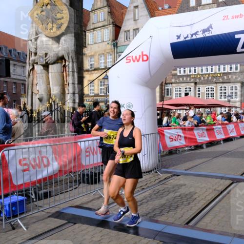 13.09.2026 - 21. swb-Marathon Bremen Tim E. http://msf.ph/oto/10342822 13.09.2026 11:12:53 Ziel 10354, 10743, 10874, 10875, 10909, 11090, 11657, 12234, 12327, 12497 meine-sportfotos.de