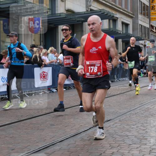 13.09.2026 - 21. swb-Marathon Bremen Strokosch-Dieckow http://msf.ph/oto/10342847 13.09.2026 13:28:34 Ziel 430, 565, 687, 722, 725, 936, 1014, 1274, 1688, 2223, 2276, 2378, 2851, 2891, 3348, 3419, 3444, 3665, 3938, 4102, 4564, 5225, 5267, 5531, 5691, 5865, 6099, 6817, 6937, 6955, 7134, 7263, 7527, 8984, 8985, 9176, 9562, 13012, 13174, 178, 210, 613, 1239, 1380, 1460, 1914, 2047, 2764, 2977, 3028, 3114, 3294, 3597, 4250, 4506, 5250, 5683, 5889, 6914, 6957, 8429, 8483, 8570, 8938, 9064, 9176, 9549 meine-sportfotos.de