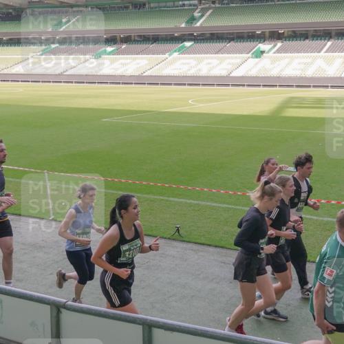 13.09.2026 - 21. swb-Marathon Bremen Michael Burmester http://msf.ph/oto/10342879 13.09.2026 13:26:46 Laufen im Stadion 186, 202, 357, 364, 390, 530, 543, 597, 645, 833, 966, 1077, 1283, 1410, 1412, 1443, 1459, 1473, 1487, 1530, 1608, 1618, 1700, 1744, 1769, 1828, 1953, 1961, 2058, 2273, 2298, 2308, 2309, 2382, 2384, 2388, 2404, 2428, 2507, 2508, 2542, 2558, 2576, 2582, 2591, 2592, 2656, 2675, 2725, 2748, 2762, 2817, 2875, 2878, 2923, 2965, 2970, 2981, 3045, 3047, 3050, 3062, 3073, 3084, 3097, 3172, 3184, 3219, 3359, 3433, 3540, 3592, 3629, 3756, 3851, 3907, 3978 meine-sportfotos.de