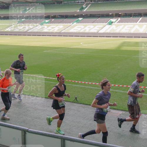 13.09.2026 - 21. swb-Marathon Bremen Michael Burmester http://msf.ph/oto/10342918 13.09.2026 13:26:51 Laufen im Stadion 186, 202, 357, 364, 390, 530, 543, 597, 645, 833, 966, 1077, 1283, 1410, 1412, 1443, 1459, 1473, 1487, 1530, 1608, 1618, 1700, 1744, 1769, 1828, 1953, 1961, 2058, 2273, 2298, 2308, 2309, 2382, 2384, 2388, 2404, 2428, 2507, 2508, 2542, 2558, 2576, 2582, 2592, 2656, 2675, 2725, 2748, 2762, 2817, 2875, 2876, 2923, 2965, 2970, 2981, 3045, 3047, 3050, 3062, 3073, 3084, 3097, 3172, 3184, 3219, 3359, 3433, 3540, 3592, 3629, 3756, 3851, 3907, 3978 meine-sportfotos.de