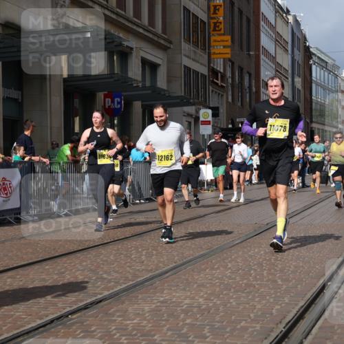 13.09.2026 - 21. swb-Marathon Bremen Strokosch-Dieckow http://msf.ph/oto/10342922 13.09.2026 11:08:26 Ziel 10229, 10399, 10469, 10599, 10609, 11053, 11065, 11074, 11358, 11421, 11434, 11678, 11710, 11718, 11834, 12162, 12256, 12353, 12438, 12516, 12517, 10135, 10188, 10404, 10493, 10767, 10793, 10851, 10859, 11032, 11124, 11263, 11509, 11560, 11561, 11659, 11888, 11968, 12073, 12160, 12164, 12315, 12325, 12384, 12389, 12410 meine-sportfotos.de