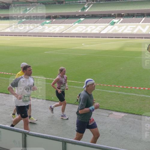 13.09.2026 - 21. swb-Marathon Bremen Michael Burmester http://msf.ph/oto/10342994 13.09.2026 13:26:59 Laufen im Stadion 186, 202, 357, 364, 390, 530, 597, 645, 726, 833, 1077, 1283, 1412, 1443, 1459, 1473, 1487, 1530, 1608, 1618, 1700, 1744, 1769, 1828, 1961, 2058, 2236, 2273, 2298, 2308, 2309, 2382, 2384, 2388, 2404, 2428, 2507, 2508, 2542, 2558, 2576, 2582, 2592, 2656, 2675, 2725, 2748, 2762, 2817, 2875, 2876, 2923, 2965, 2970, 3045, 3047, 3050, 3062, 3073, 3084, 3097, 3172, 3184, 3219, 3359, 3433, 3540, 3592, 3629, 3756, 3851, 3885, 3907, 3978, 4660 meine-sportfotos.de
