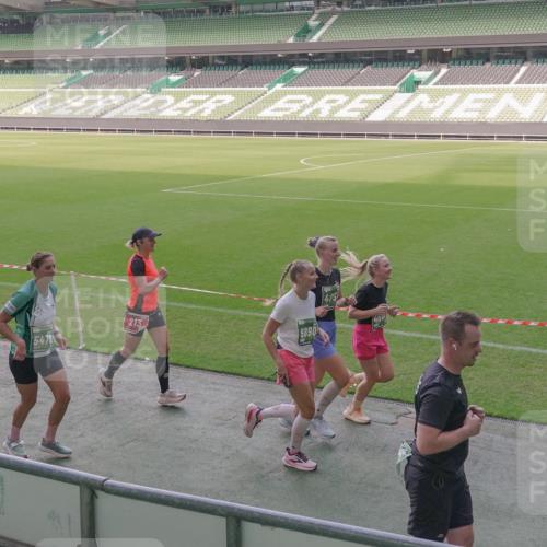 13.09.2026 - 21. swb-Marathon Bremen Michael Burmester http://msf.ph/oto/10343052 13.09.2026 13:27:07 Laufen im Stadion 186, 202, 357, 364, 390, 530, 597, 645, 726, 833, 888, 1077, 1283, 1412, 1473, 1487, 1530, 1608, 1618, 1700, 1744, 1769, 1828, 1961, 1984, 2236, 2273, 2298, 2309, 2382, 2384, 2388, 2404, 2428, 2502, 2507, 2508, 2542, 2558, 2576, 2582, 2592, 2656, 2675, 2725, 2748, 2817, 2875, 2876, 2923, 2965, 2970, 3045, 3047, 3050, 3062, 3073, 3084, 3097, 3172, 3184, 3219, 3359, 3433, 3540, 3592, 3629, 3756, 3851, 3885, 3907, 3978, 4457, 4660 meine-sportfotos.de