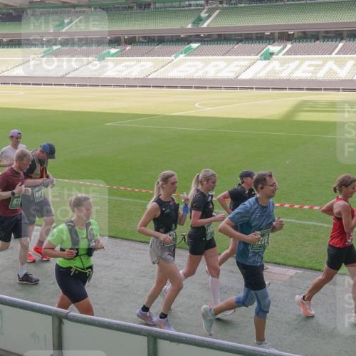 13.09.2026 - 21. swb-Marathon Bremen Michael Burmester http://msf.ph/oto/10343114 13.09.2026 13:27:13 Laufen im Stadion 186, 202, 357, 364, 390, 597, 645, 726, 833, 888, 925, 1077, 1283, 1412, 1473, 1487, 1496, 1530, 1608, 1618, 1700, 1744, 1769, 1828, 1958, 1961, 1984, 2236, 2273, 2309, 2382, 2384, 2388, 2404, 2428, 2502, 2507, 2508, 2542, 2558, 2576, 2582, 2592, 2656, 2675, 2725, 2748, 2817, 2875, 2876, 2923, 2965, 2970, 3045, 3047, 3050, 3062, 3073, 3084, 3097, 3172, 3184, 3219, 3359, 3433, 3540, 3592, 3629, 3756, 3851, 3885, 3907, 3978, 4457, 4660 meine-sportfotos.de