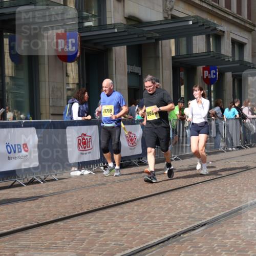 13.09.2026 - 21. swb-Marathon Bremen Strokosch-Dieckow http://msf.ph/oto/10343115 13.09.2026 11:08:31 Ziel 10217, 10399, 10455, 10469, 10599, 10609, 11011, 11053, 11074, 11358, 11421, 11434, 11531, 11710, 11718, 11812, 11834, 11905, 12162, 12256, 12353, 12438, 12517, 10135, 10188, 10229, 10793, 10851, 11032, 11065, 11124, 11263, 11509, 11560, 11561, 11678, 11888, 11968, 12073, 12164, 12315, 12325, 12410, 12516 meine-sportfotos.de