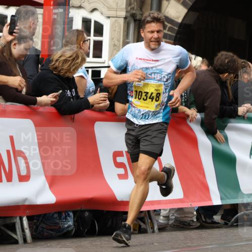 13.09.2026 - 21. swb-Marathon Bremen Strokosch-Dieckow http://msf.ph/oto/10343150 13.09.2026 10:51:51 Ziel 10334, 10381, 10544, 10763, 10825, 10862, 10984, 11145, 11787, 12329, 12424, 12548, 13631, 10218, 10588, 11277, 11285, 11376, 11487, 11555, 11784, 11869, 11877, 11962, 12349 meine-sportfotos.de