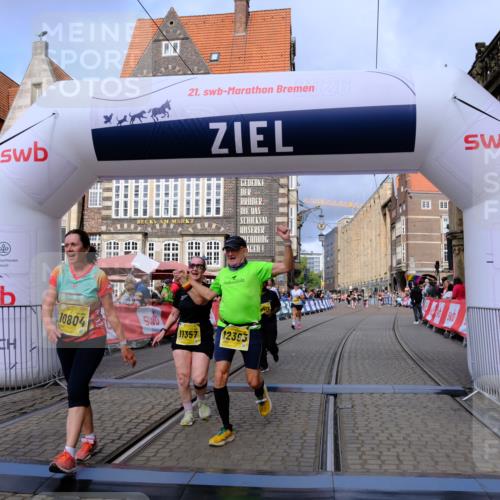 13.09.2026 - 21. swb-Marathon Bremen Tim E. http://msf.ph/oto/10343200 13.09.2026 11:13:23 Ziel 10804, 10893, 11048, 11357, 11606, 11627, 12050, 12060, 12393, 12418 meine-sportfotos.de