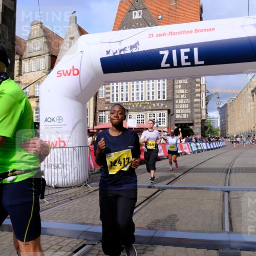 13.09.2026 - 21. swb-Marathon Bremen Tim E. http://msf.ph/oto/10343346 13.09.2026 11:13:26 Ziel 10804, 10893, 11048, 11357, 11606, 11627, 12050, 12060, 12393, 12418 meine-sportfotos.de