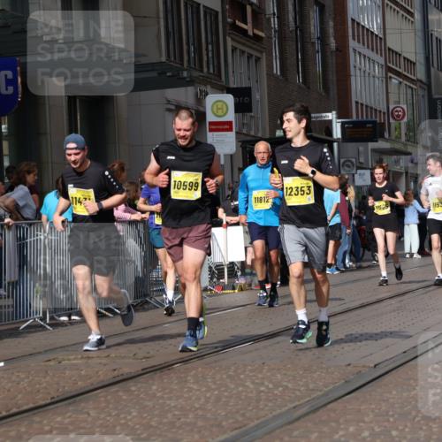 13.09.2026 - 21. swb-Marathon Bremen Strokosch-Dieckow http://msf.ph/oto/10343358 13.09.2026 11:08:39 Ziel 10217, 10321, 10455, 10469, 10570, 10599, 10630, 11011, 11053, 11074, 11138, 11304, 11421, 11434, 11531, 11578, 11710, 11718, 11812, 11905, 12192, 12256, 12337, 12353, 12438, 12517, 12554, 10229, 10399, 10609, 11065, 11124, 11358, 11509, 11560, 11561, 11678, 11710, 11834, 11888, 11968, 12073, 12162, 12164, 12315, 12410, 12516 meine-sportfotos.de