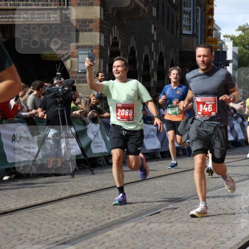 13.09.2026 - 21. swb-Marathon Bremen Strokosch-Dieckow http://msf.ph/oto/10343390 13.09.2026 13:27:22 Ziel 531, 946, 1493, 1494, 2089, 2454, 3076, 3302, 3510, 3527, 4121, 4327, 4397, 4563, 5689, 5943, 6455, 6776, 7027, 7072, 7246, 7317, 7849, 8303, 9150, 9511, 9854, 9878, 323, 593, 857, 940, 1006, 1373, 1574, 2345, 2668, 3460, 3521, 4421, 5081, 5220, 5290, 5358, 5557, 5616, 6306, 7110 meine-sportfotos.de