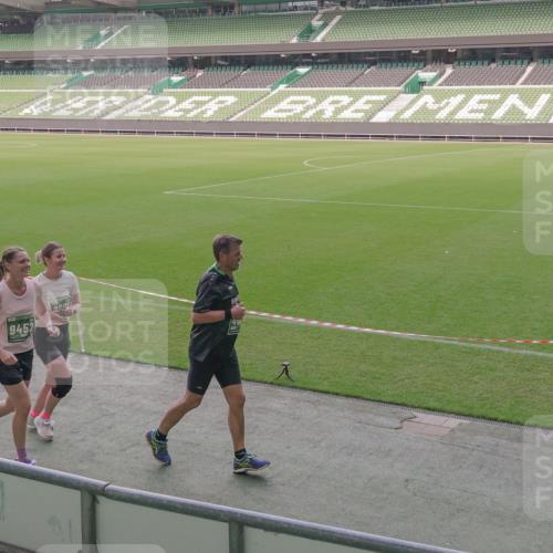 13.09.2026 - 21. swb-Marathon Bremen Michael Burmester http://msf.ph/oto/10343447 13.09.2026 13:28:05 Laufen im Stadion 111, 186, 220, 357, 364, 390, 478, 597, 726, 829, 888, 925, 1079, 1220, 1298, 1325, 1412, 1496, 1608, 1700, 1741, 1769, 1777, 1958, 1961, 1984, 2236, 2309, 2365, 2388, 2404, 2472, 2502, 2507, 2542, 2574, 2582, 2593, 2725, 2743, 2748, 2868, 2875, 2876, 2923, 3045, 3050, 3061, 3073, 3084, 3154, 3184, 3219, 3540, 3589, 3592, 3595, 3694, 3756, 3798, 3826, 3853, 3885, 3907, 3978, 3987, 4108, 4238, 4457, 4660 meine-sportfotos.de