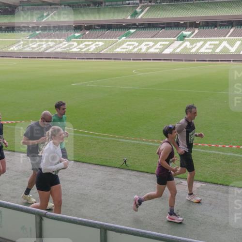 13.09.2026 - 21. swb-Marathon Bremen Michael Burmester http://msf.ph/oto/10343473 13.09.2026 13:28:07 Laufen im Stadion 111, 186, 220, 357, 364, 478, 597, 726, 829, 888, 925, 1079, 1220, 1298, 1325, 1412, 1496, 1608, 1700, 1741, 1769, 1777, 1958, 1961, 1984, 2236, 2309, 2365, 2388, 2404, 2472, 2502, 2507, 2542, 2574, 2582, 2593, 2725, 2743, 2748, 2868, 2875, 2876, 2923, 2991, 3045, 3050, 3061, 3073, 3154, 3184, 3219, 3540, 3589, 3592, 3595, 3678, 3694, 3756, 3798, 3826, 3853, 3885, 3907, 3978, 3987, 4108, 4238, 4457, 4660 meine-sportfotos.de