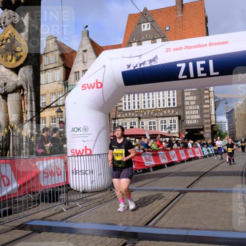 13.09.2026 - 21. swb-Marathon Bremen Tim E. http://msf.ph/oto/10343492 13.09.2026 11:13:42 Ziel 10484, 10545, 10883, 11392, 11670, 11954, 12280, 12460, 12521 meine-sportfotos.de