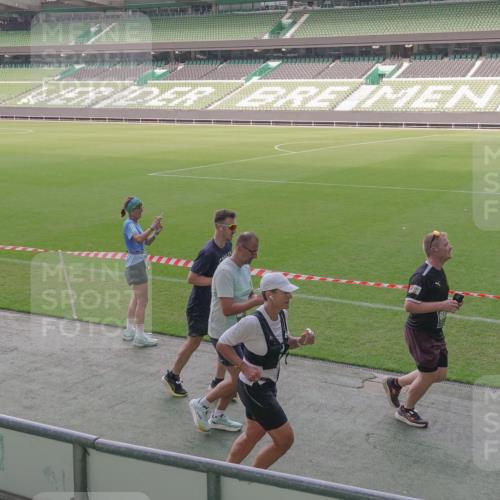 13.09.2026 - 21. swb-Marathon Bremen Michael Burmester http://msf.ph/oto/10343651 13.09.2026 13:28:30 Laufen im Stadion 111, 186, 220, 357, 422, 476, 478, 597, 685, 726, 729, 754, 829, 888, 925, 986, 1079, 1220, 1298, 1325, 1384, 1412, 1496, 1608, 1615, 1741, 1769, 1777, 1958, 1961, 1984, 2236, 2326, 2365, 2472, 2502, 2507, 2574, 2593, 2725, 2743, 2862, 2868, 2875, 2876, 2923, 2924, 2991, 3020, 3045, 3061, 3073, 3154, 3184, 3219, 3238, 3274, 3321, 3361, 3589, 3592, 3594, 3595, 3678, 3694, 3755, 3756, 3798, 3826, 3853, 3885, 3907, 3953, 3965, 3971, 3978, 3987, 4108, 4238, 4457, 4660 meine-sportfotos.de