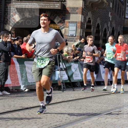 13.09.2026 - 21. swb-Marathon Bremen Strokosch-Dieckow http://msf.ph/oto/10343656 13.09.2026 13:27:29 Ziel 1493, 1494, 2454, 3273, 4121, 4397, 4558, 4563, 5689, 6071, 6288, 6776, 7027, 7072, 7849, 8219, 9159, 9343, 9511, 9760, 9854, 9878, 10112, 10113, 323, 857, 940, 1006, 1932, 2668, 2686, 3013, 3460, 3521, 3970, 4421, 4496, 4593, 5081, 5557, 6067, 7358, 9727 meine-sportfotos.de
