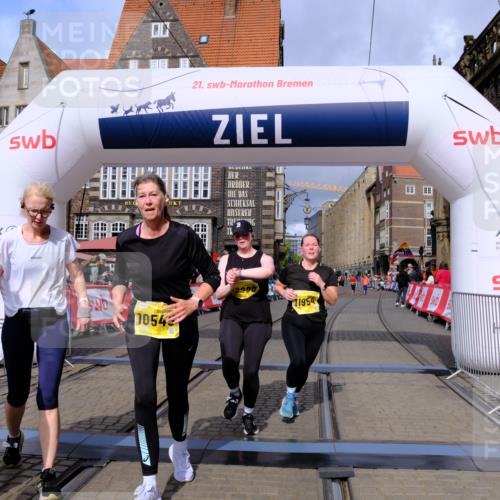 13.09.2026 - 21. swb-Marathon Bremen Tim E. http://msf.ph/oto/10343687 13.09.2026 11:13:50 Ziel 10484, 10545, 10883, 10889, 11084, 11392, 11670, 11954, 11999, 12280, 12460, 12521 meine-sportfotos.de