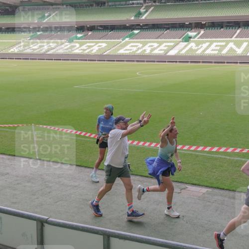 13.09.2026 - 21. swb-Marathon Bremen Michael Burmester http://msf.ph/oto/10343719 13.09.2026 13:28:38 Laufen im Stadion 111, 220, 357, 422, 476, 478, 597, 685, 726, 729, 754, 829, 888, 925, 986, 1079, 1220, 1298, 1325, 1384, 1412, 1496, 1608, 1615, 1741, 1769, 1777, 1958, 1961, 1984, 2236, 2326, 2365, 2436, 2472, 2502, 2574, 2593, 2725, 2743, 2862, 2868, 2876, 2923, 2924, 2991, 3020, 3045, 3061, 3073, 3129, 3154, 3184, 3219, 3238, 3274, 3321, 3361, 3589, 3592, 3594, 3595, 3605, 3678, 3694, 3755, 3758, 3798, 3826, 3853, 3885, 3907, 3953, 3965, 3971, 3978, 3987, 4011, 4108, 4238, 4457, 4660 meine-sportfotos.de