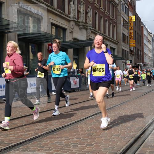 13.09.2026 - 21. swb-Marathon Bremen Strokosch-Dieckow http://msf.ph/oto/10343894 13.09.2026 11:08:55 Ziel 10314, 10321, 10455, 10556, 10570, 10630, 10664, 10686, 10694, 10769, 10823, 10983, 11011, 11091, 11138, 11304, 11531, 11578, 11764, 11882, 11883, 11905, 11914, 11915, 11987, 11995, 12155, 12192, 12322, 12337, 12491, 12554, 13607, 10217, 10399, 10455, 10469, 10599, 10609, 11053, 11074, 11358, 11421, 11434, 11531, 11710, 11718, 11812, 11834, 11905, 12162, 12256, 12353, 12438, 12517 meine-sportfotos.de