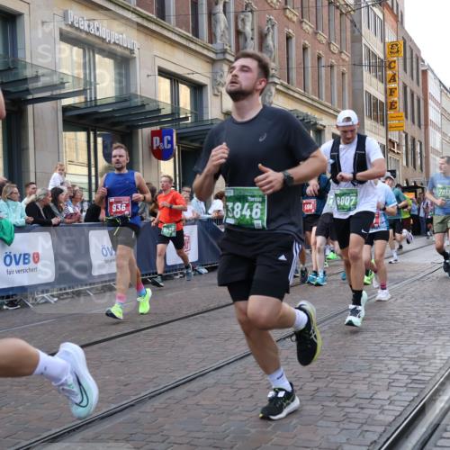 13.09.2026 - 21. swb-Marathon Bremen Strokosch-Dieckow http://msf.ph/oto/10343928 13.09.2026 13:29:06 Ziel 132, 303, 596, 651, 1083, 1243, 1365, 1387, 1545, 1823, 2023, 2076, 2301, 2742, 2867, 2957, 3030, 3258, 3721, 3796, 3846, 3912, 4541, 5036, 5244, 5599, 6030, 6103, 6384, 6499, 6690, 6930, 7013, 7149, 7361, 7426, 7631, 7649, 7860, 8007, 8009, 8066, 8099, 8277, 8338, 8675, 8831, 9249, 9889, 10128, 394, 430, 565, 687, 722, 725, 745, 936, 1014, 1274, 1688, 2070, 2223, 2276, 2378, 2851, 2891, 3419, 3444, 3665, 3938, 4590, 5225, 5267, 7527 meine-sportfotos.de