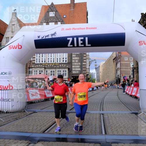13.09.2026 - 21. swb-Marathon Bremen Tim E. http://msf.ph/oto/10343949 13.09.2026 11:14:05 Ziel 10330, 10766, 11078, 11999, 12010 meine-sportfotos.de