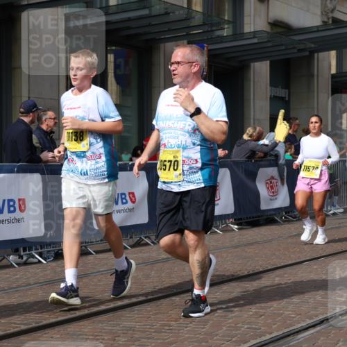 13.09.2026 - 21. swb-Marathon Bremen Strokosch-Dieckow http://msf.ph/oto/10344012 13.09.2026 11:08:57 Ziel 10314, 10321, 10556, 10570, 10630, 10664, 10686, 10694, 10769, 10823, 10981, 10983, 11091, 11138, 11225, 11304, 11578, 11764, 11882, 11883, 11914, 11915, 11987, 11995, 12155, 12192, 12322, 12337, 12491, 12554, 13607, 10217, 10399, 10455, 10469, 10599, 10609, 11011, 11053, 11074, 11358, 11421, 11434, 11531, 11710, 11718, 11812, 11834, 11905, 12162, 12256, 12353, 12438, 12517 meine-sportfotos.de