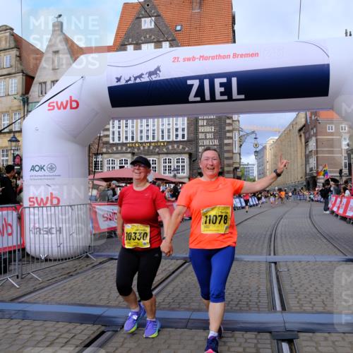 13.09.2026 - 21. swb-Marathon Bremen Tim E. http://msf.ph/oto/10344017 13.09.2026 11:14:06 Ziel 10330, 10766, 10799, 11078, 11999, 12010 meine-sportfotos.de