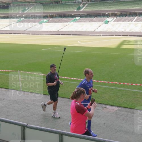 13.09.2026 - 21. swb-Marathon Bremen Michael Burmester http://msf.ph/oto/10344056 13.09.2026 13:29:16 Laufen im Stadion 111, 171, 220, 422, 476, 478, 685, 729, 754, 767, 829, 925, 986, 1079, 1217, 1220, 1242, 1270, 1298, 1325, 1384, 1496, 1615, 1633, 1634, 1741, 1777, 1886, 1958, 2238, 2263, 2326, 2365, 2436, 2449, 2472, 2502, 2546, 2574, 2593, 2738, 2740, 2743, 2830, 2862, 2868, 2924, 2991, 3020, 3053, 3061, 3129, 3154, 3238, 3274, 3286, 3321, 3361, 3563, 3589, 3594, 3595, 3605, 3678, 3694, 3755, 3758, 3798, 3826, 3853, 3898, 3929, 3953, 3965, 3971, 3987, 4011, 4056, 4108, 4238 meine-sportfotos.de