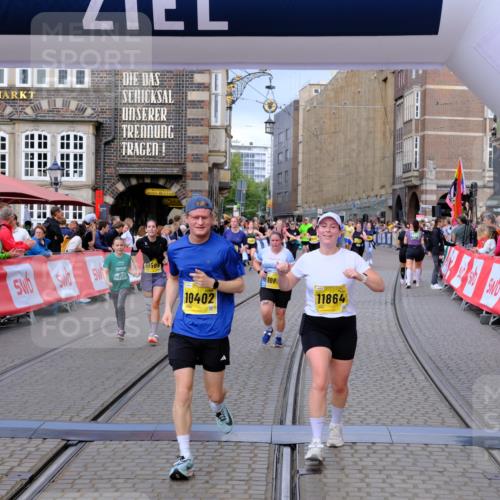 13.09.2026 - 21. swb-Marathon Bremen Tim E. http://msf.ph/oto/10344275 13.09.2026 11:14:31 Ziel 10395, 10396, 10402, 10586, 10784, 10854, 11027, 11233, 11535, 11703, 11864, 11902, 12100 meine-sportfotos.de