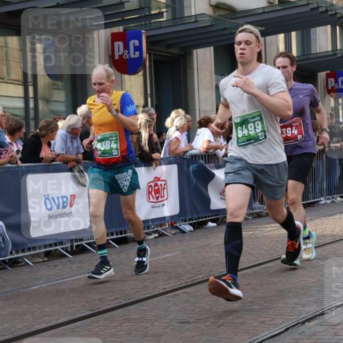 13.09.2026 - 21. swb-Marathon Bremen Strokosch-Dieckow http://msf.ph/oto/10344278 13.09.2026 13:29:15 Ziel 124, 132, 1083, 1243, 1365, 1387, 1581, 2076, 2289, 2301, 2742, 2957, 3030, 3258, 3721, 3846, 4541, 4576, 5244, 5599, 6006, 6103, 6384, 6499, 6690, 6725, 6930, 7013, 7079, 7384, 7426, 7631, 7649, 7884, 8007, 8009, 8066, 8099, 8277, 8338, 8481, 8594, 8675, 8831, 9534, 9747, 9770, 9889, 10013, 13031, 303, 394, 430, 565, 596, 651, 687, 725, 745, 936, 1014, 1274, 1545, 1688, 1823, 2023, 2070, 2223, 2378, 2867, 3796, 3846, 3912, 3938, 4590, 5036, 5225 meine-sportfotos.de
