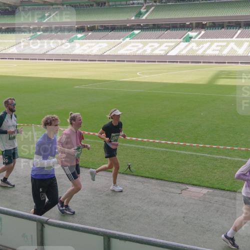 13.09.2026 - 21. swb-Marathon Bremen Michael Burmester http://msf.ph/oto/10344401 13.09.2026 13:29:55 Laufen im Stadion 171, 220, 297, 405, 422, 476, 685, 729, 754, 767, 806, 986, 1079, 1217, 1242, 1270, 1325, 1384, 1615, 1633, 1634, 1741, 1777, 1810, 1811, 1886, 1983, 2238, 2242, 2249, 2263, 2326, 2365, 2436, 2449, 2472, 2546, 2593, 2615, 2738, 2740, 2743, 2830, 2862, 2868, 2869, 2871, 2918, 2924, 2991, 2994, 3020, 3053, 3129, 3154, 3227, 3238, 3274, 3286, 3321, 3361, 3563, 3594, 3595, 3605, 3678, 3755, 3758, 3798, 3853, 3876, 3898, 3929, 3953, 3965, 3971, 3987, 4011, 4056 meine-sportfotos.de