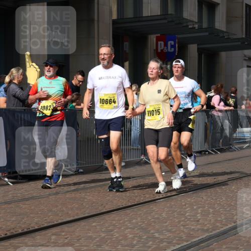 13.09.2026 - 21. swb-Marathon Bremen Strokosch-Dieckow http://msf.ph/oto/10344423 13.09.2026 11:09:06 Ziel 10314, 10424, 10556, 10664, 10686, 10694, 10712, 10769, 10823, 10981, 10983, 11192, 11225, 11764, 11882, 11883, 11914, 11915, 11937, 11987, 11995, 12155, 12322, 12409, 12474, 12491, 12532, 13607, 10217, 10321, 10455, 10469, 10570, 10599, 10630, 11011, 11053, 11074, 11091, 11138, 11304, 11434, 11531, 11578, 11812, 11905, 12155, 12192, 12256, 12337, 12353, 12438, 12517, 12554 meine-sportfotos.de
