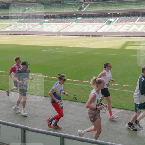 13.09.2026 - 21. swb-Marathon Bremen Michael Burmester http://msf.ph/oto/10344424 13.09.2026 13:29:57 Laufen im Stadion 171, 220, 297, 405, 422, 476, 685, 729, 754, 767, 806, 986, 1079, 1217, 1242, 1270, 1325, 1384, 1615, 1633, 1634, 1777, 1810, 1811, 1886, 1983, 2238, 2242, 2249, 2263, 2326, 2365, 2436, 2449, 2546, 2593, 2615, 2637, 2738, 2740, 2830, 2862, 2868, 2869, 2871, 2918, 2924, 2991, 2994, 3020, 3053, 3129, 3154, 3227, 3238, 3274, 3286, 3321, 3361, 3563, 3594, 3595, 3605, 3678, 3755, 3758, 3798, 3876, 3898, 3929, 3953, 3965, 3971, 3987, 4011, 4056 meine-sportfotos.de