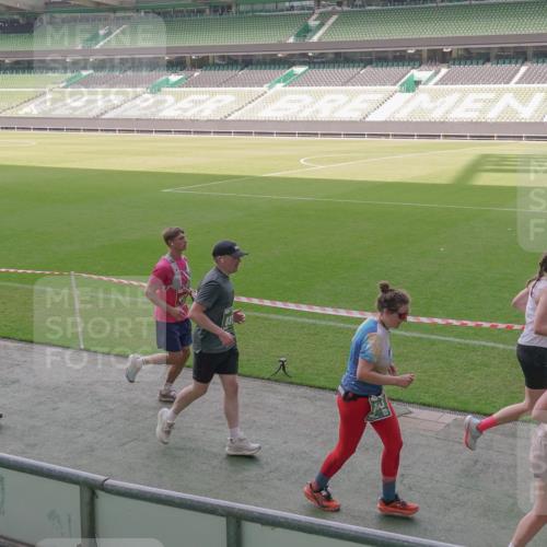 13.09.2026 - 21. swb-Marathon Bremen Michael Burmester http://msf.ph/oto/10344433 13.09.2026 13:29:58 Laufen im Stadion 171, 220, 297, 405, 422, 476, 685, 729, 754, 767, 806, 986, 1079, 1217, 1242, 1270, 1384, 1615, 1633, 1634, 1777, 1810, 1811, 1886, 1983, 2238, 2242, 2249, 2263, 2326, 2365, 2436, 2449, 2546, 2593, 2615, 2637, 2738, 2740, 2830, 2862, 2868, 2869, 2871, 2918, 2924, 2991, 2994, 3020, 3053, 3129, 3154, 3227, 3238, 3274, 3286, 3321, 3361, 3563, 3594, 3595, 3605, 3678, 3755, 3758, 3798, 3876, 3898, 3929, 3953, 3965, 3971, 3987, 4011, 4056 meine-sportfotos.de