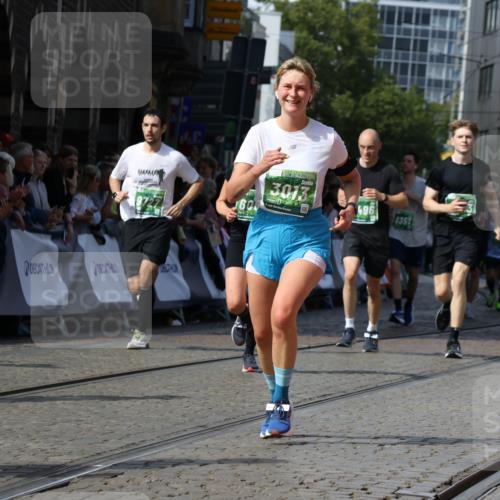13.09.2026 - 21. swb-Marathon Bremen Strokosch-Dieckow http://msf.ph/oto/10344461 13.09.2026 13:27:37 Ziel 242, 593, 2454, 3273, 3385, 3496, 4121, 4558, 5358, 5616, 6071, 6288, 6306, 6776, 7849, 8219, 9159, 9343, 9760, 10112, 10113, 13147, 440, 534, 762, 1932, 2686, 3013, 3135, 3576, 3970, 4106, 4133, 4265, 4496, 4593, 4744, 6067, 6468, 6522, 7042, 7138, 7358, 8351, 9494, 9727, 13198 meine-sportfotos.de