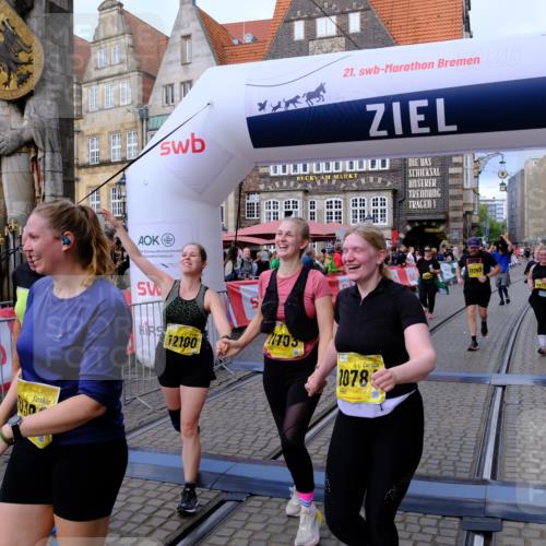 13.09.2026 - 21. swb-Marathon Bremen Tim E. http://msf.ph/oto/10344568 13.09.2026 11:14:40 Ziel 10303, 10395, 10396, 10402, 10586, 10722, 10784, 10854, 11041, 11140, 11173, 11233, 11363, 11535, 11703, 11864, 12100, 12112, 12431 meine-sportfotos.de