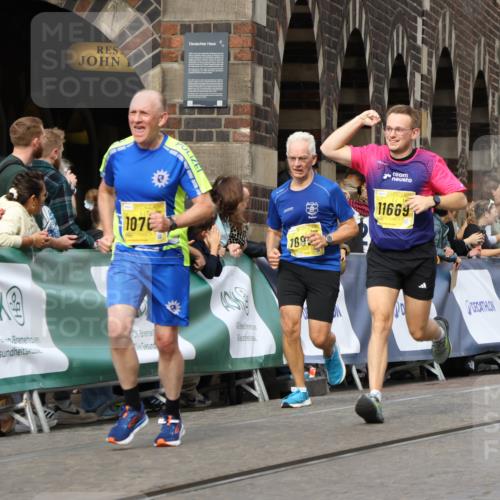 13.09.2026 - 21. swb-Marathon Bremen Strokosch-Dieckow http://msf.ph/oto/10344627 13.09.2026 10:52:36 Ziel 10588, 11371, 11487, 11610, 12319, 13578, 10193, 10339, 10652, 10734, 10827, 10906, 11002, 11038, 11144, 11362, 11597, 12338, 12399 meine-sportfotos.de